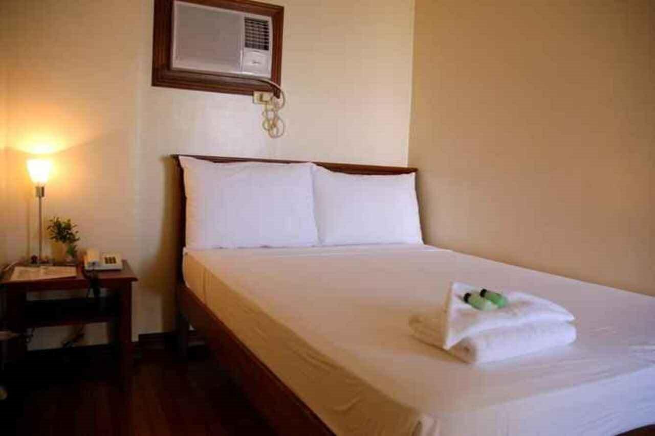 Isabelle Royale Makati Ξενοδοχείο Μακάτι Εξωτερικό φωτογραφία